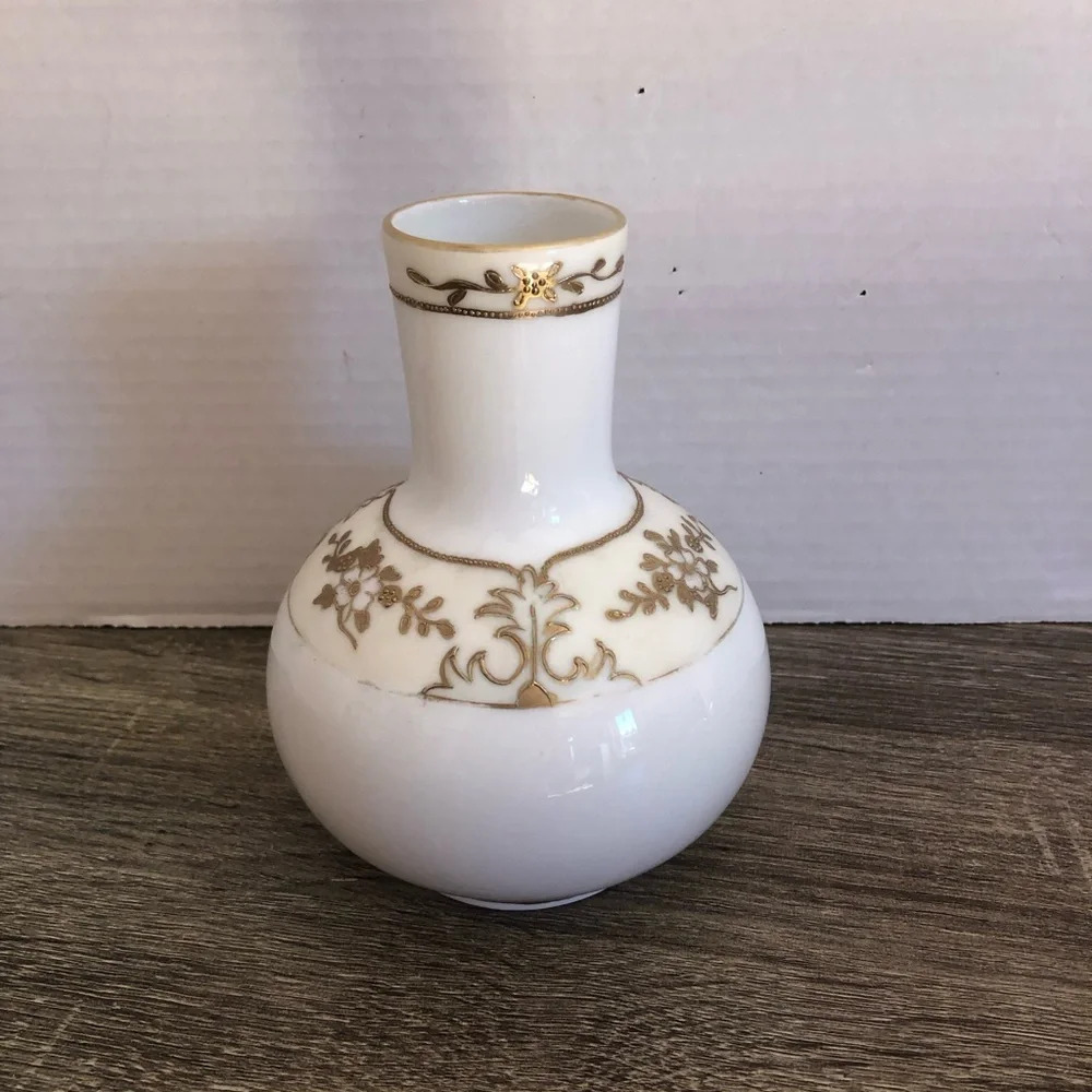Vtg Hand Painted Nippon Vase
